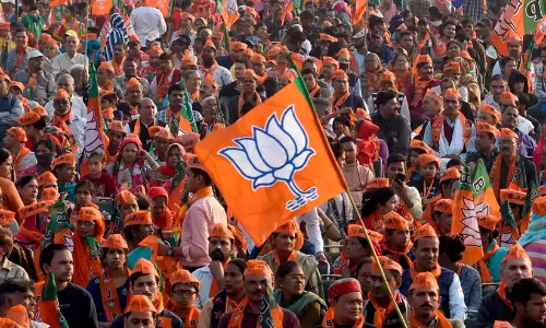 ക്രൈസ്തവർ വിദേശ സഹായത്തിനായി യാചിക്കുന്നവരല്ല; സാമ്പത്തികമായി ശക്തരെന്ന് എറണാകുളം എൻ.ഡി.എ സ്ഥാനാർഥി