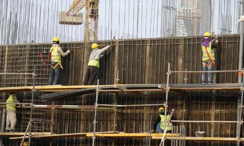 വിദേശത്ത് ഓരോ ദിവസവും മരിക്കുന്നത് 20 ഇന്ത്യക്കാർ; അഞ്ച് വർഷത്തിനിടെ നഷ്ടമായത് 37,000ത്തിലധികം ജീവനുകൾ