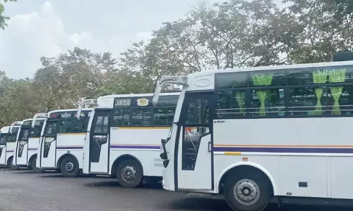 വ്യാജരേഖ ചമച്ച് തട്ടിപ്പ്: ബസുകൾ പരിശോധിച്ച് എം.വി.ഡി