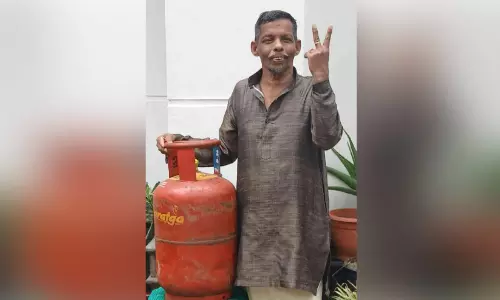 ജ​യ​ത്തി​ല​ല്ല കാ​ര്യം, മു​ഖ്യമ​ന്ത്രി​യു​ടെ മ​ണ്ഡ​ല​ത്തി​ൽ ഒരുകൈ നോക്കാൻ വാ​ടി ഹ​രീ​ന്ദ്ര​ൻ