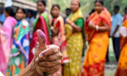 മാ​ഹി​യി​ൽ ഇ​ഞ്ചോ​ടി​ഞ്ച് പോ​രാ​ട്ടം