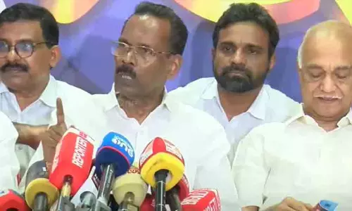 പേരാമ്പ്രയിലെ വിവാദ അനൗൺസ്മെന്‍റ്:  ക്ഷുഭിതനായി ടി.പി രാമകൃഷ്ണൻ,  നോട്ടീസ് കിട്ടിയില്ലെന്ന് വിശദീകരണം