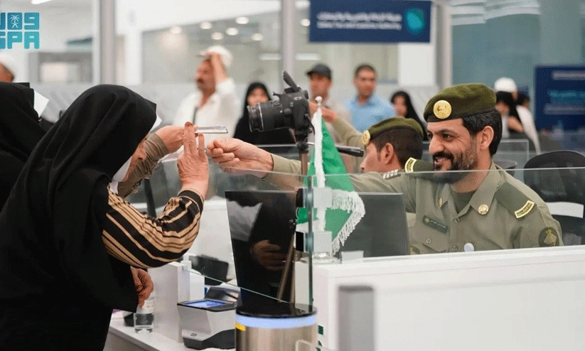  ഉംറ-സന്ദർശന വിസ കാലാവധി കഴിഞ്ഞവർക്ക് പിഴയില്ലാതെ മടങ്ങാം; നടപടി തുടങ്ങി ഹജ്ജ് ഉംറ മന്ത്രാലയം ഉംറ-സന്ദർശന വിസ കാലാവധി കഴിഞ്ഞവർക്ക് പിഴയില്ലാതെ മടങ്ങാം; നടപടി തുടങ്ങി ഹജ്ജ് ഉംറ മന്ത്രാലയം