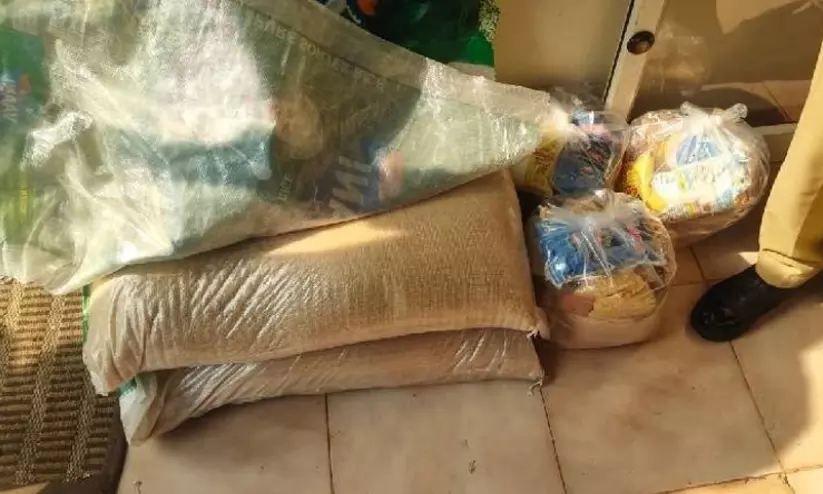 തൃശ്ശൂരിൽ കിറ്റ് കൊടുത്ത് വോട്ട് പിടിക്കാൻ ബി.ജെ.പി