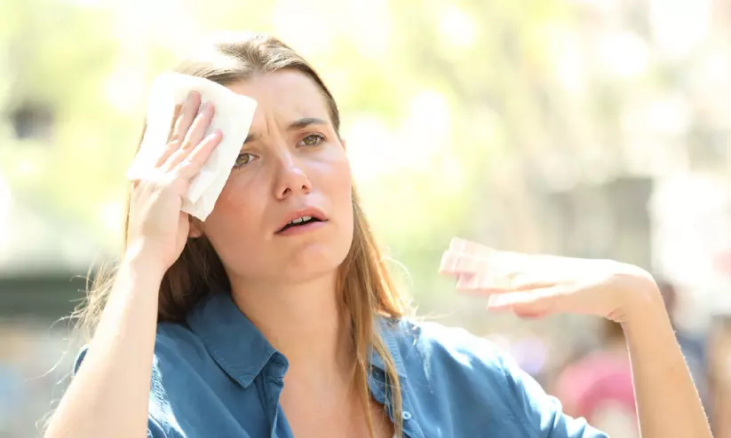 അഗ്നിപരീക്ഷയായി കേരളത്തിലെ വേനൽ; ചൂടിനെ തോൽപ്പിക്കാൻ ചില കൂൾ വിദ്യകൾ! അഗ്നിപരീക്ഷയായി കേരളത്തിലെ വേനൽ; ചൂടിനെ തോൽപ്പിക്കാൻ ചില കൂൾ വിദ്യകൾ!