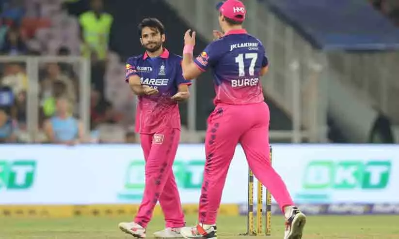 അവസാന പന്തുവരെ ആവേശം; ഗുജറാത്തിനെ പൂട്ടിക്കെട്ടി രാജസ്ഥാൻ; ബിഷ്ണോയിക്ക് നാല് വിക്കറ്റ് അവസാന പന്തുവരെ ആവേശം; ഗുജറാത്തിനെ പൂട്ടിക്കെട്ടി രാജസ്ഥാൻ; ബിഷ്ണോയിക്ക് നാല് വിക്കറ്റ്