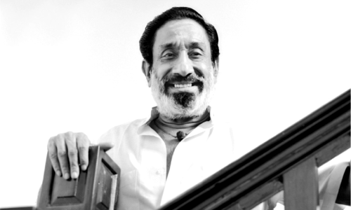 തിരസ്കരിക്കപ്പെട്ട   രാഷ്ട്രീയ നായകൻ