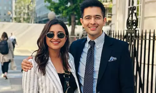 നിശബ്ദനായി, എന്നാൽ പരാജയപ്പെട്ടിട്ടില്ല; ആം ആദ്മി പാർട്ടിയുടെ ഡെപ്യൂട്ടി ലീഡർ സ്ഥാനത്തുനിന്നും രാഘവ് ചദ്ദയെ മാറ്റിയതിനു പിന്നാലെ പരിണീതി ചോപ്രയുടെ പോസ്റ്റ്