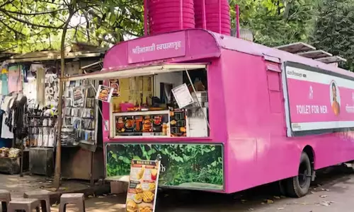 സ്ത്രീകൾക്കുള്ള ‘പിങ്ക് ടോയ്ലറ്റ്’ ഭക്ഷണശാലയാക്കി; പ്രതിഷേധത്തെ തുടർന്ന് അടച്ചുപൂട്ടി