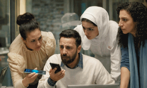 പ്ര​തി​രോ​ധ​ത്തിന്റെ ശ​ബ്ദം,   പ്ര​തി​ച​രി​ത്ര​ത്തിന്റെ​യും