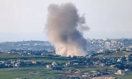 ഇറാനിലെ പെട്രോകെമിക്കൽ കേന്ദ്രങ്ങളിൽ വ്യോമാക്രമണം