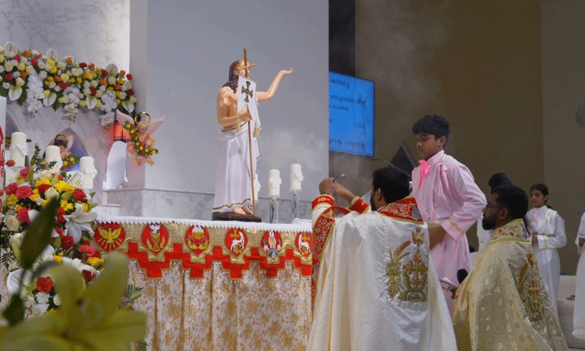 ഒമാനിൽ ക്രൈസ്തവ വിശ്വാസികൾ ഈസ്റ്റർ ആഘോഷിച്ചു ഒമാനിൽ ക്രൈസ്തവ വിശ്വാസികൾ ഈസ്റ്റർ ആഘോഷിച്ചു