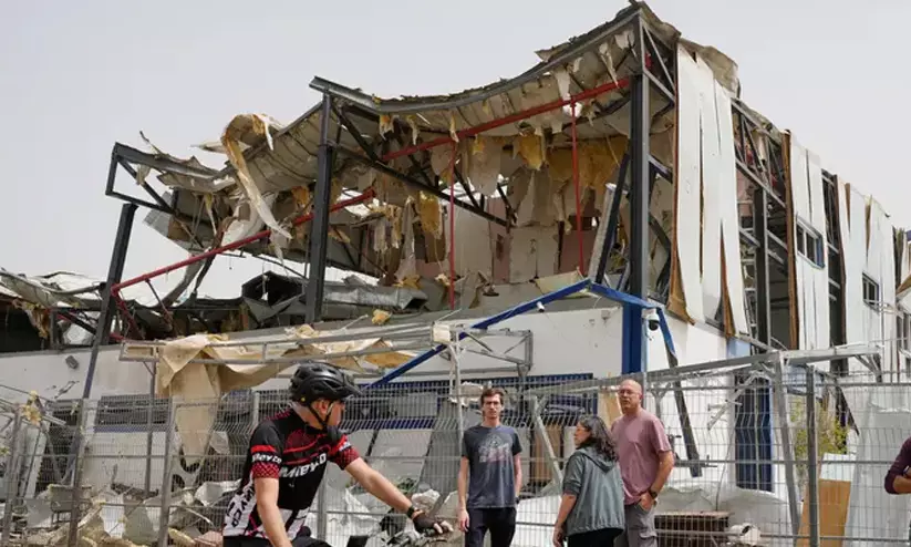 ‘എല്ലാം ശൂന്യം’; ഇറാന്റെ മിസൈൽ ആക്രമണത്തിൽ ഇസ്രായേൽ ഡ്രോൺ ഫാക്ടറി പൂർണമായും തകർന്നു ‘എല്ലാം ശൂന്യം’; ഇറാന്റെ മിസൈൽ ആക്രമണത്തിൽ ഇസ്രായേൽ ഡ്രോൺ ഫാക്ടറി പൂർണമായും തകർന്നു