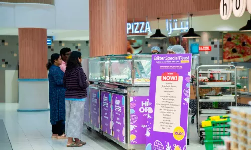 ഈസ്റ്റർ വിപണി സജീവം; ​ ലുലുവിൽ അച്ചായൻസ് സദ്യ