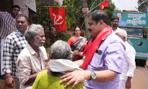 പ്ര​ചാ​ര​ണം അ​വ​സാ​ന ലാ​പ്പി​ലേ​ക്ക്