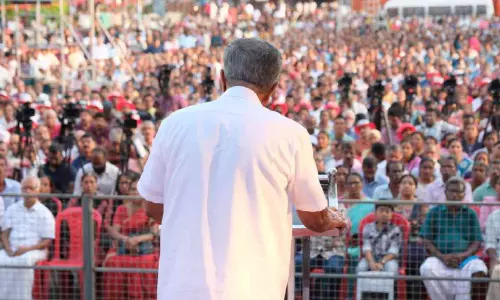 പയ്യന്നൂരിൽ ആര് വന്നാലും ഒരു ചുക്കും സംഭവിക്കില്ല –പിണറായി വിജയൻ പയ്യന്നൂരിൽ ആര് വന്നാലും ഒരു ചുക്കും സംഭവിക്കില്ല –പിണറായി വിജയൻ