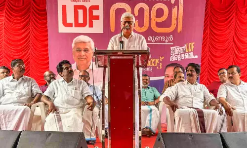 മോദി സർക്കാർ രാജ്യത്തെ വർഗീയമായി ധ്രുവീകരിച്ചു -പ്രകാശ് കാരാട്ട്