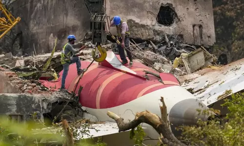 ‘ഞങ്ങൾക്ക് ഉത്തരം വേണം’; അഹമ്മദാബാദ് വിമാന ദുരന്തത്തിലെ ബ്ലാക്ക് ബോക്സ് വിവരങ്ങൾ പുറത്തുവിടണമെന്ന് പ്രധാനമന്ത്രിക്ക് കത്ത്