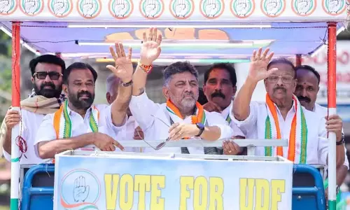 ബി.ജെ.പി ഇതര മുഖ്യമന്ത്രിമാരെയെല്ലാം ഇ.ഡി ചോദ്യം ചെയ്യുമ്പോൾ കേരളത്തിൽ എന്തുകൊണ്ട് സംഭവിക്കുന്നില്ല..? എൽ.ഡി.എഫും മോദിയും തമ്മിൽ അവിശുദ്ധ ബന്ധമെന്ന് ഡി.കെ.ശിവകുമാർ