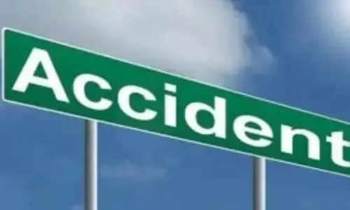 തെലങ്കാന ആർ.ടി.സി ബസ് ബൈക്കിലിടിച്ച് 14കാരിക്ക് ദാരുണാന്ത്യം; പിതാവിനും സഹോദരനും പരിക്ക്