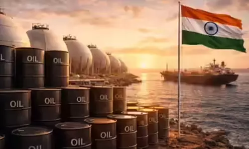 റിഫൈനറികൾ കമ്പനികൾക്ക് എണ്ണ നൽകുന്നത് നഷ്ടത്തിൽ