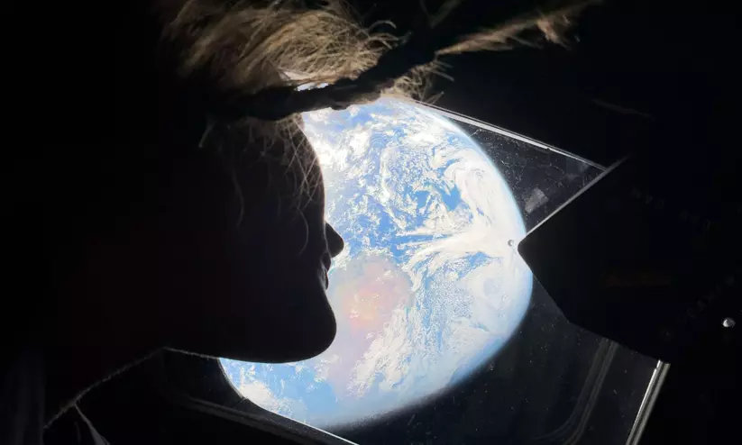 ചരിത്ര നിമിഷങ്ങളിലേക്ക്... ആർട്ടെമിസ് II ചന്ദ്രന്റെ സ്വാധീന മണ്ഡലത്തിൽ, ഇനി നിർണായക മണിക്കൂറുകൾ ചരിത്ര നിമിഷങ്ങളിലേക്ക്... ആർട്ടെമിസ് II ചന്ദ്രന്റെ സ്വാധീന മണ്ഡലത്തിൽ, ഇനി നിർണായക മണിക്കൂറുകൾ