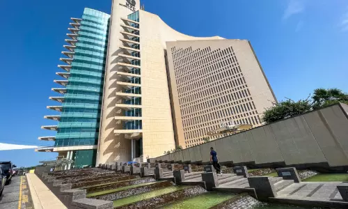 കെ.എൻ.പി.സി, പി.ഐ.സി എന്നിവക്കു നേരെ ഡ്രോൺ