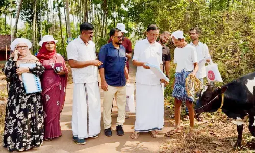 47 വർഷത്തിനിപ്പുറവും ഖാലിദ് കിളിമുണ്ടയുടെ വോട്ടഭ്യർത്ഥനക്ക് വല്ലാത്ത വൈബാണ്