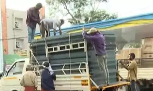പ്രധാനമന്ത്രിയുടെ സുരക്ഷക്ക് ഒരുക്കിയ ബാരിക്കേടുകൾ മാറ്റി