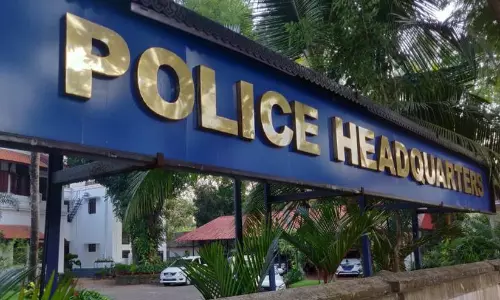 പ്രധാനമന്ത്രി പങ്കെടുത്ത പരിപാടിക്കിടെ  എസ്.എച്ച്.ഒയെ പ്രബേഷൻ എസ്.ഐ കൈയേറ്റം ചെയ്തു