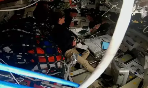 ചരിത്ര നേട്ടം കൈവരിച്ച് ആർട്ടിമിസ് -2; ഭൂമിയിൽനിന്ന് കൂടുതൽ ദൂരം സഞ്ചരിച്ച മനുഷ്യർ; അപ്പോളോയുടെ റെക്കോഡ് തിരുത്തി