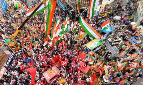 പ്രചാരണം കൊടിയിറങ്ങുന്നു; ഇന്ന് കൊട്ടിക്കലാശം