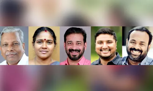 പോർക്കളത്തിൽ അഞ്ച് വടക്കാഞ്ചേരി സ്വദേശികൾ പോർക്കളത്തിൽ അഞ്ച് വടക്കാഞ്ചേരി സ്വദേശികൾ