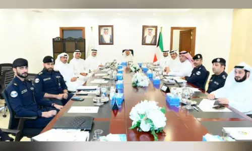 സേവനങ്ങൾ മെച്ചപ്പെടുത്തൽ; യോഗം ചേർന്ന് ഗവർണർമാർ