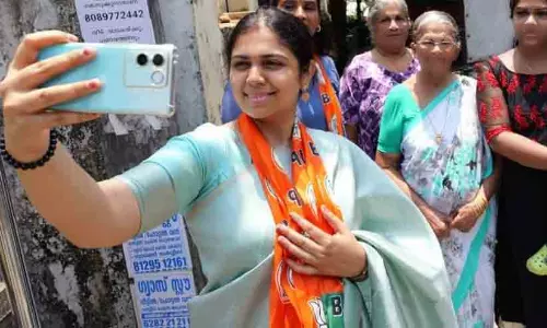 എല്ലാവരും എന്നെ എം.എൽ.എ എന്നാണ് വിളിക്കുന്നത്, അവർ ഉറപ്പിച്ചു -എൻ.ഡി.എ സ്ഥാനാർഥി അഞ്ജലി നായർ എല്ലാവരും എന്നെ എം.എൽ.എ എന്നാണ് വിളിക്കുന്നത്, അവർ ഉറപ്പിച്ചു -എൻ.ഡി.എ സ്ഥാനാർഥി അഞ്ജലി നായർ