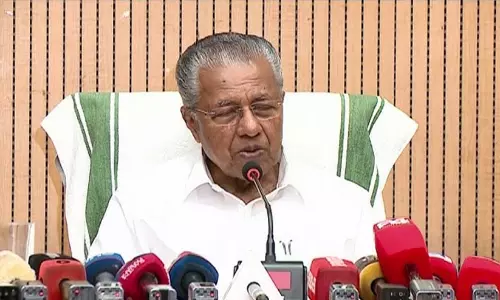 മുണ്ടക്കൈ-ചൂരൽമലയിലെ ദുരന്തബാധിതർ മുഖ്യമന്ത്രി പിണറായി വിജയനെ കാണാനെത്തി മുണ്ടക്കൈ-ചൂരൽമലയിലെ ദുരന്തബാധിതർ മുഖ്യമന്ത്രി പിണറായി വിജയനെ കാണാനെത്തി