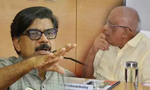 ഓഡിയോ എ.ഐ ആണെങ്കിൽ എന്തുകൊണ്ട് കേസെടുക്കുന്നില്ല?; മന്ത്രി കൃഷ്ണൻകുട്ടിയെ വെല്ലുവിളിച്ച് മാത്യു കുഴൽനാടൻ ഓഡിയോ എ.ഐ ആണെങ്കിൽ എന്തുകൊണ്ട് കേസെടുക്കുന്നില്ല?; മന്ത്രി കൃഷ്ണൻകുട്ടിയെ വെല്ലുവിളിച്ച് മാത്യു കുഴൽനാടൻ