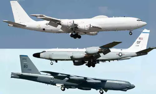 ‘ഈ മൂന്ന് വിമാനങ്ങൾ ഒന്നിച്ച് പ്രത്യക്ഷപ്പെട്ടത് ആണവാക്രമണ തയാറെടുപ്പ് ലോകത്തോടു വിളിച്ചു പറയുന്നതിനു തുല്യം’ -ഇറാനിൽ അമേരിക്ക ആണവാക്രമണത്തിന് തയ്യാറെടുക്കുന്നു? ‘ഈ മൂന്ന് വിമാനങ്ങൾ ഒന്നിച്ച് പ്രത്യക്ഷപ്പെട്ടത് ആണവാക്രമണ തയാറെടുപ്പ് ലോകത്തോടു വിളിച്ചു പറയുന്നതിനു തുല്യം’ -ഇറാനിൽ അമേരിക്ക ആണവാക്രമണത്തിന് തയ്യാറെടുക്കുന്നു?