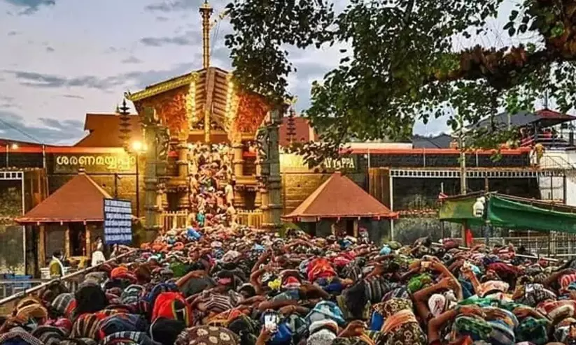 ശബരിമല യുവതി പ്രവേശന വിധി ഹിന്ദു വിശ്വാസത്തിന് എതിരെന്ന് കേന്ദ്രം ശബരിമല യുവതി പ്രവേശന വിധി ഹിന്ദു വിശ്വാസത്തിന് എതിരെന്ന് കേന്ദ്രം