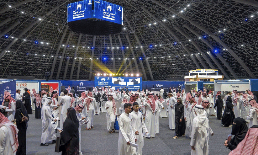 സൗദി തൊഴിൽമേളയിൽ വൻ പങ്കാളിത്തം സൗദി തൊഴിൽമേളയിൽ വൻ പങ്കാളിത്തം