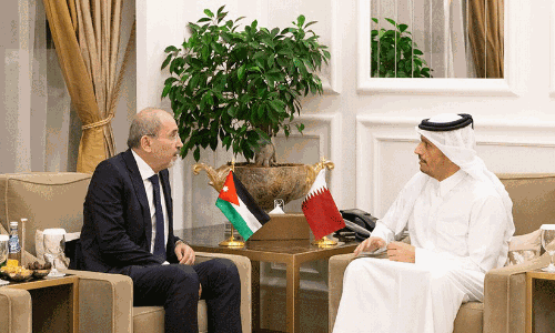ഖത്തർ പ്ര​ധാ​ന​മ​ന്ത്രിയും  ജോ​ർ​ഡ​ൻ ഉ​പ​പ്ര​ധാ​ന​മ​ന്ത്രി​യും കൂ​ടി​ക്കാ​ഴ്ച നടത്തി