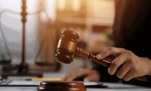 വ്യാജ പാർക്കിങ്​ പെർമിറ്റ്​ നിർമാണം: പിതാവും മകനും കുറ്റക്കാർ