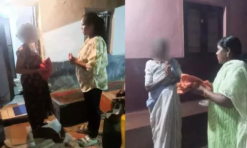 പാലക്കാട് വോട്ടിന് പണം നൽകിയതിന് പിന്നാലെ സാരിയും വിതരണം ചെയ്തു; ദൃശ്യങ്ങൾ പുറത്ത്