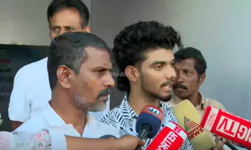 മോശം ആംഗ്യം കാണിച്ചിട്ടില്ല; വോട്ടിന് പണം വിവാദത്തിൽ ശോഭയുടെ ആരോപണം തള്ളി കോൺഗ്രസ് പ്രവർത്തകർ