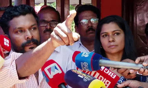 കർഷകന്‍റെ ആത്മഹത്യ: ദുരൂഹത ആരോപിച്ച് കുടുംബം, പൊലീസ് അന്വേഷണം തൃപ്തികരമല്ല -കെ.സി. വേണുഗോപാൽ