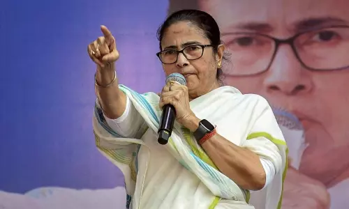 തെരഞ്ഞെടുപ്പ് കമീഷൻ ‘പോയി തുലയാൻ’ പറഞ്ഞെന്ന് തൃണമൂൽ; നേതാക്കൾ ആക്രോശിച്ചെന്ന് കമീഷണർ