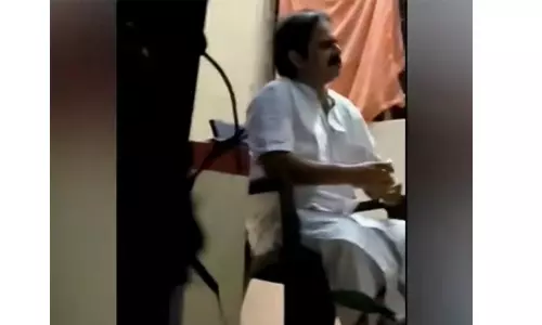 പാലക്കാടിന് പിന്നാലെ പൂഞ്ഞാറും: അരുവിക്കരയിലെ വീടുകളിൽ വോട്ടിന് പണം നൽകുന്നതായി പരാതി