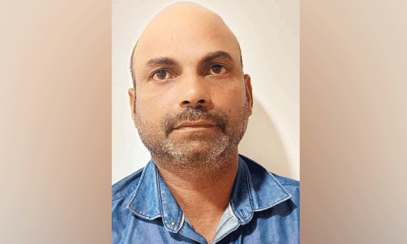 പെൺകുട്ടികളെ ലൈംഗികമായി ഉപദ്രവിച്ച യുവാവ് പിടിയിൽ പെൺകുട്ടികളെ ലൈംഗികമായി ഉപദ്രവിച്ച യുവാവ് പിടിയിൽ