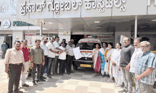 കേരള സമാജം ആംബുലൻസ് പുറത്തിറക്കി