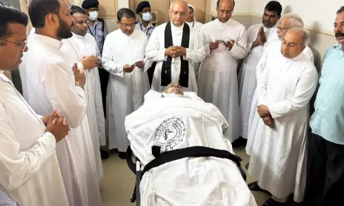 മതസൗഹാർദത്തിന്റെ പാലം പണിത ഇടയൻ മതസൗഹാർദത്തിന്റെ പാലം പണിത ഇടയൻ